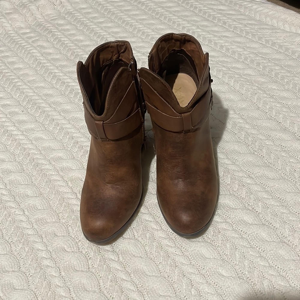 Heeled dress boots